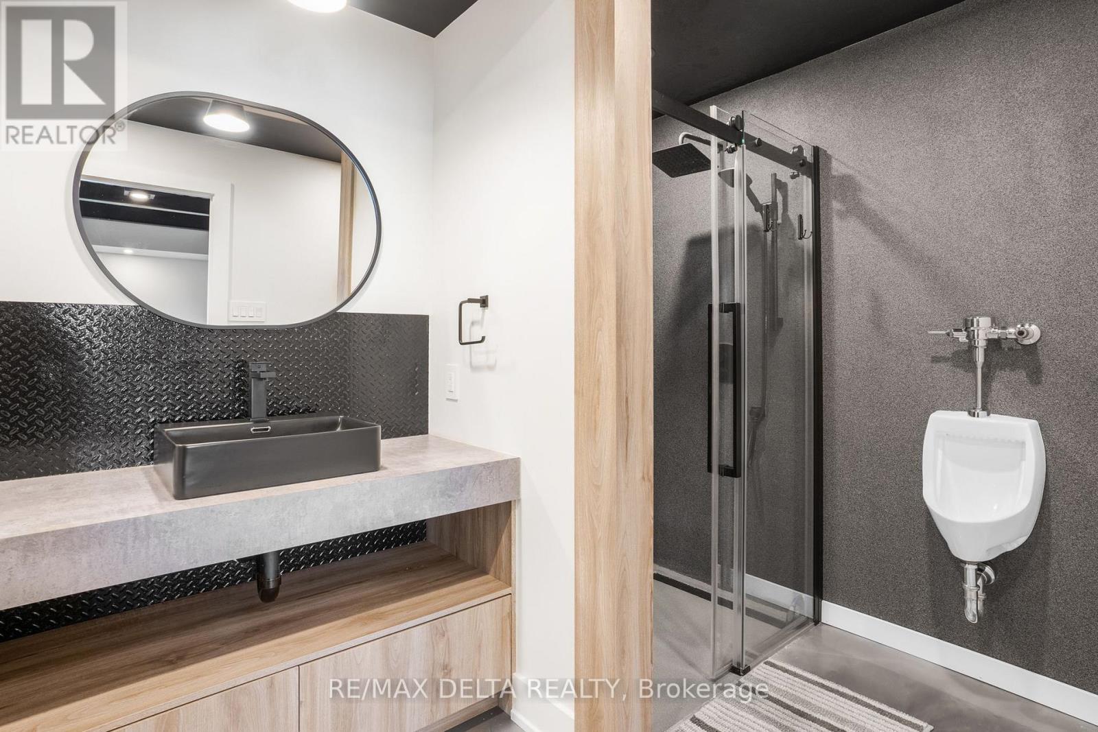 3815 Old Highway 17 Road