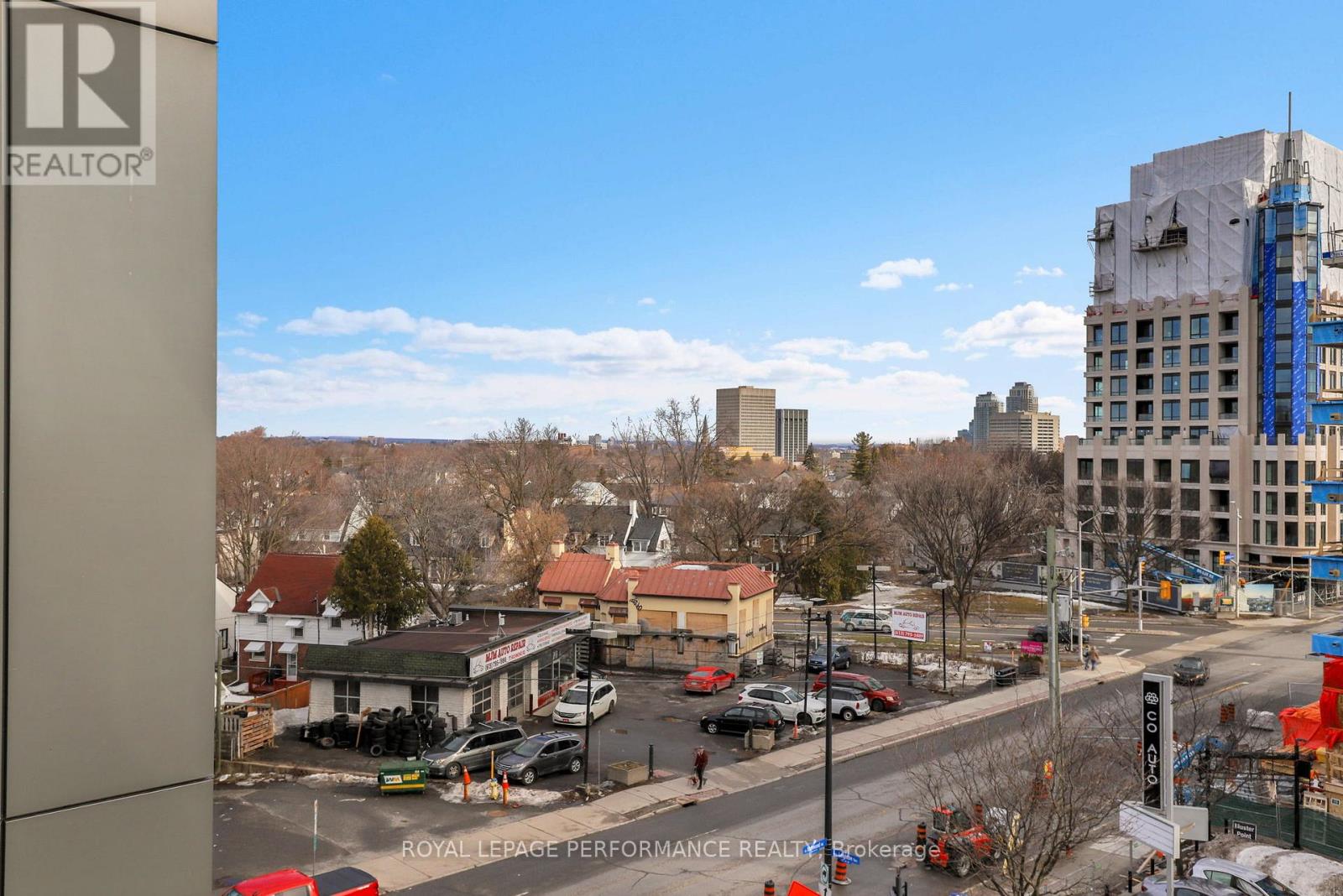 413 - 88 Richmond Road