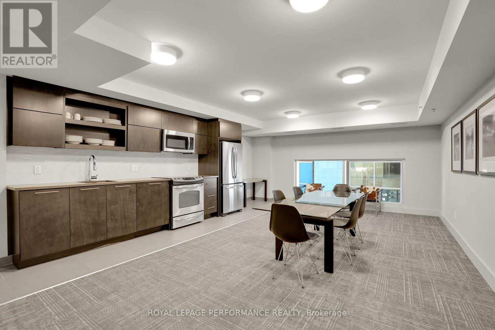 413 - 88 Richmond Road