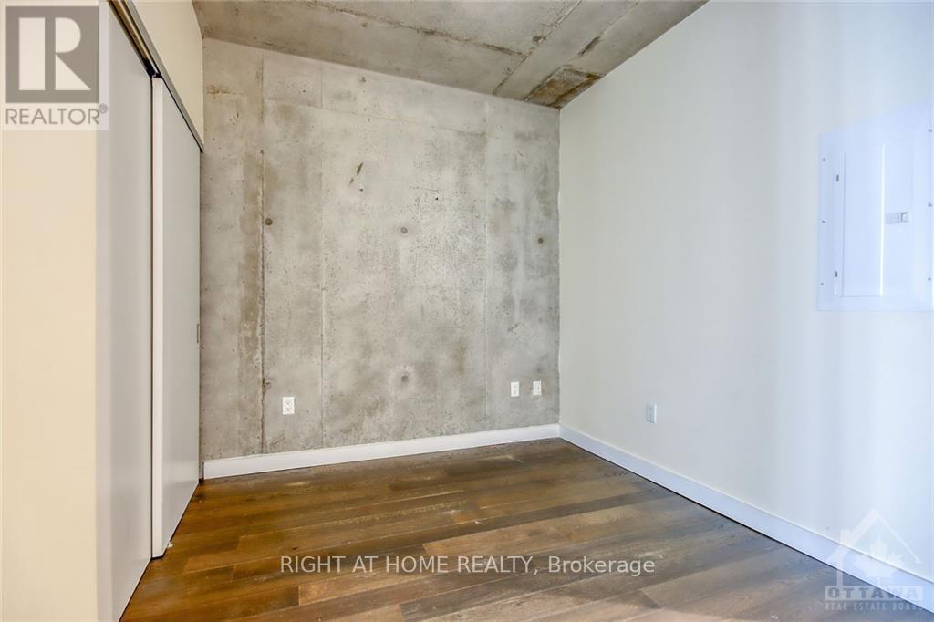 1109 - 224 Lyon Street N