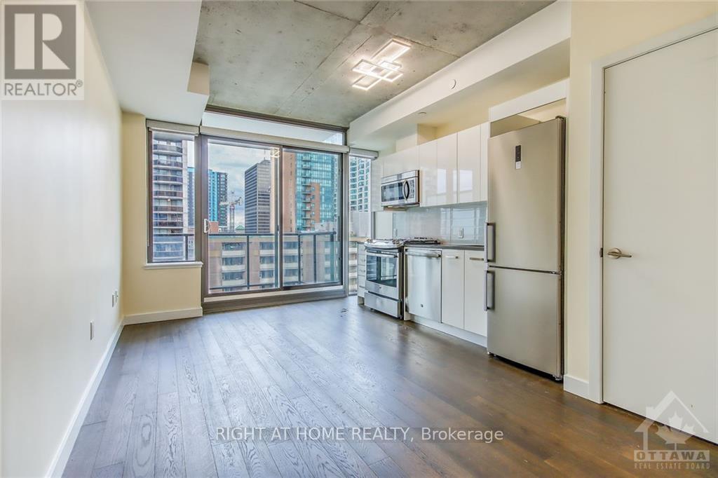 1109 - 224 Lyon Street N