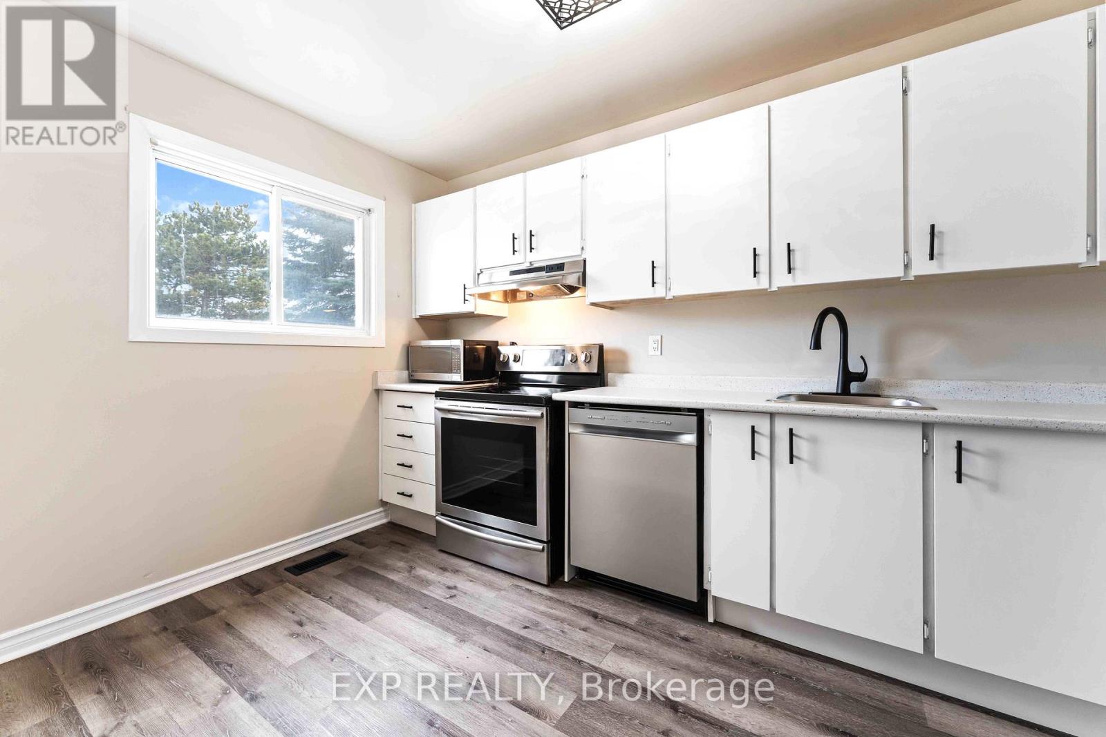 25 - 2659 Pimlico Crescent