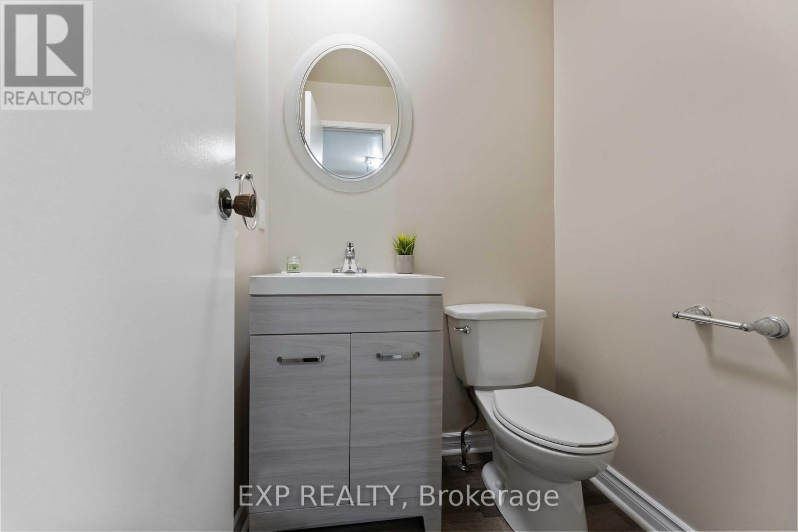 25 - 2659 Pimlico Crescent