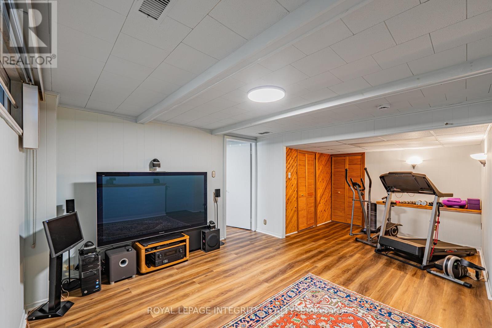 664 Glenhurst Crescent