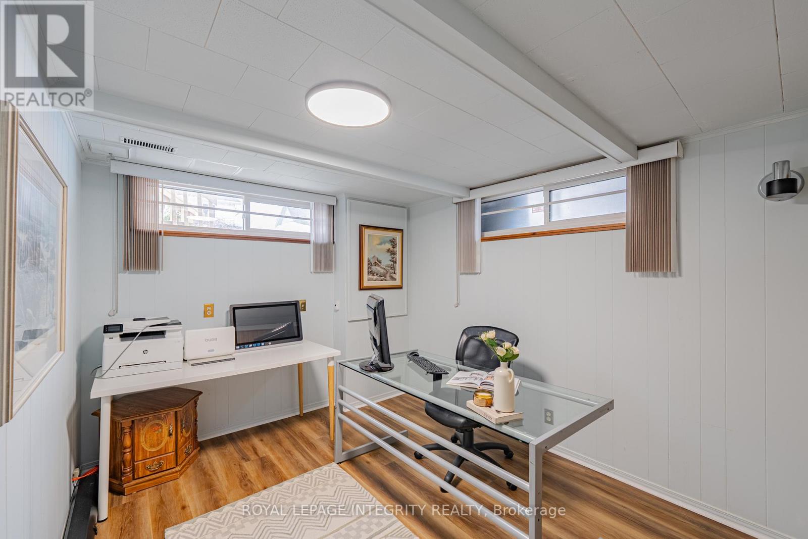 664 Glenhurst Crescent