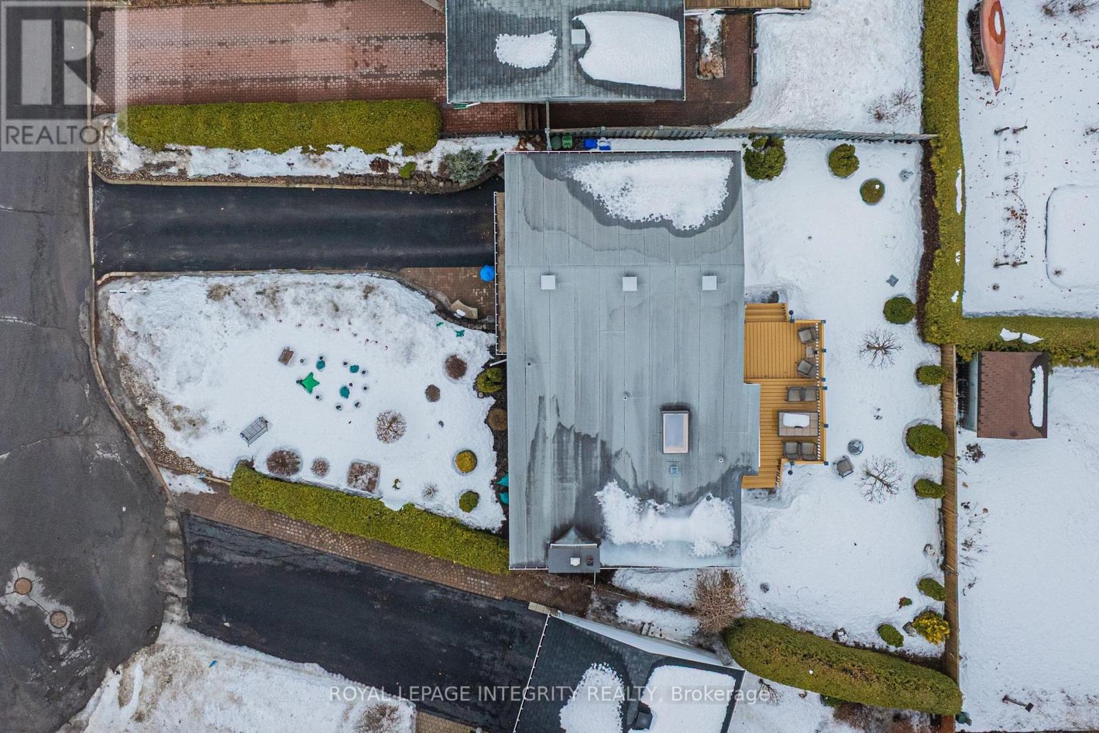 664 Glenhurst Crescent