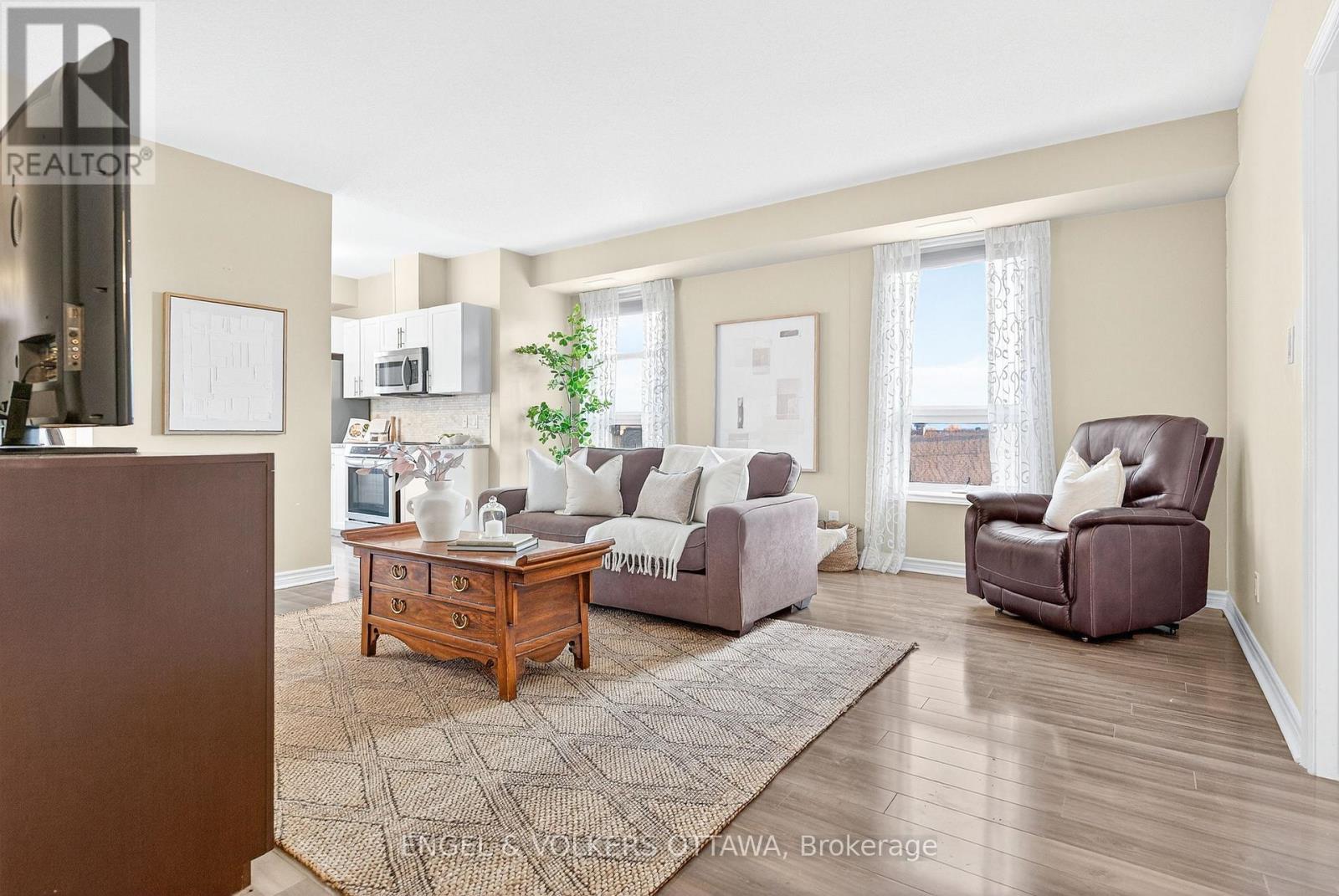 302 - 760 Chapman Mills Drive