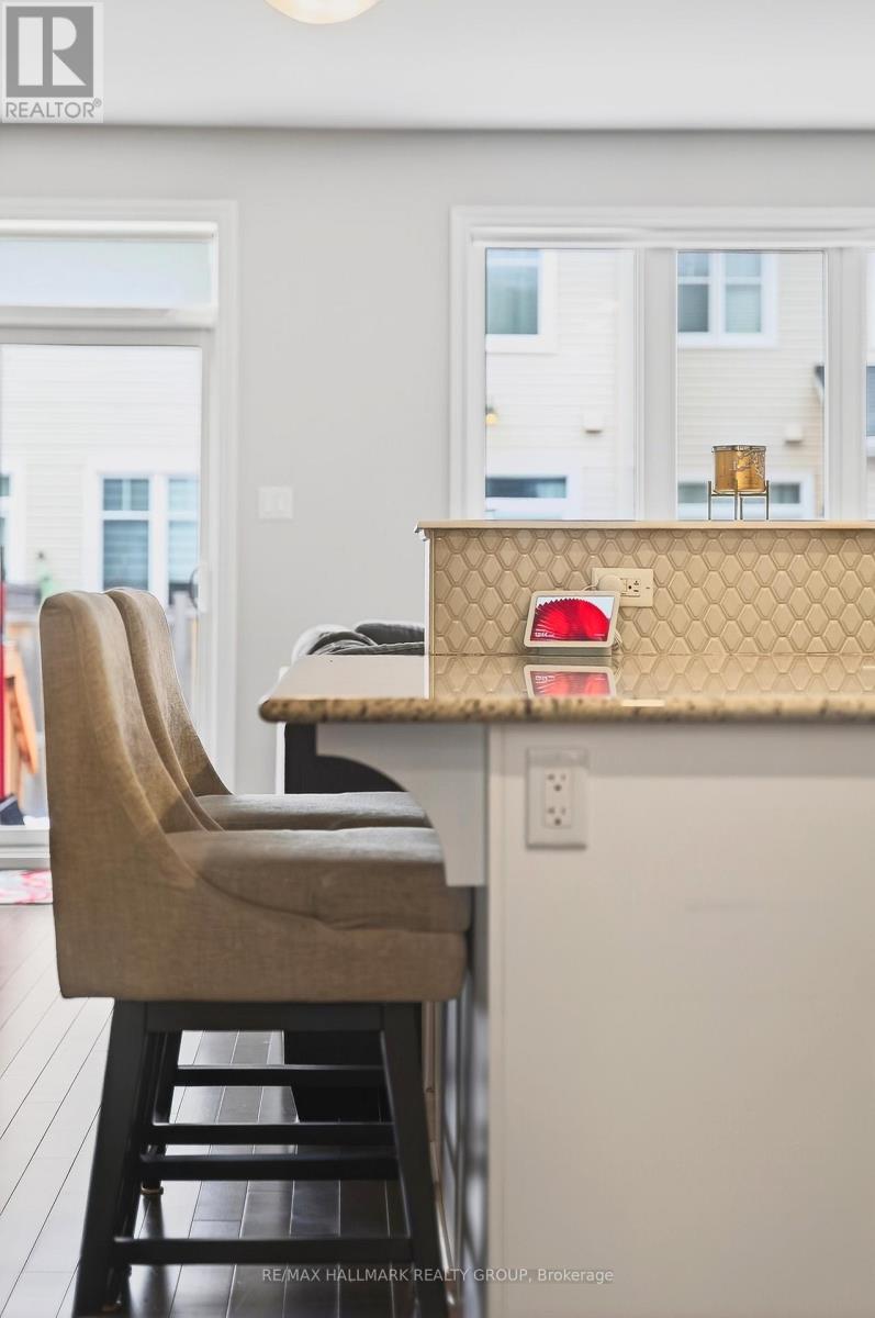 60 Jardiniere Street