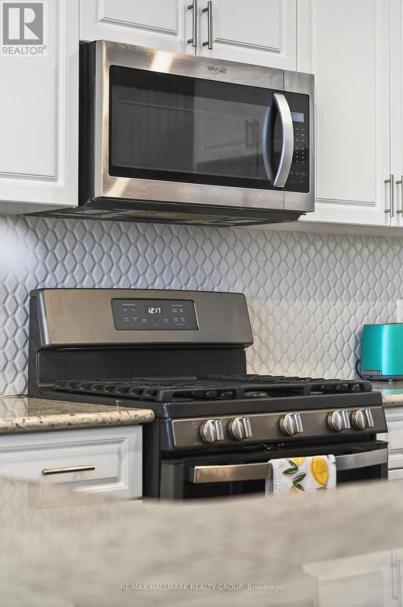 60 Jardiniere Street