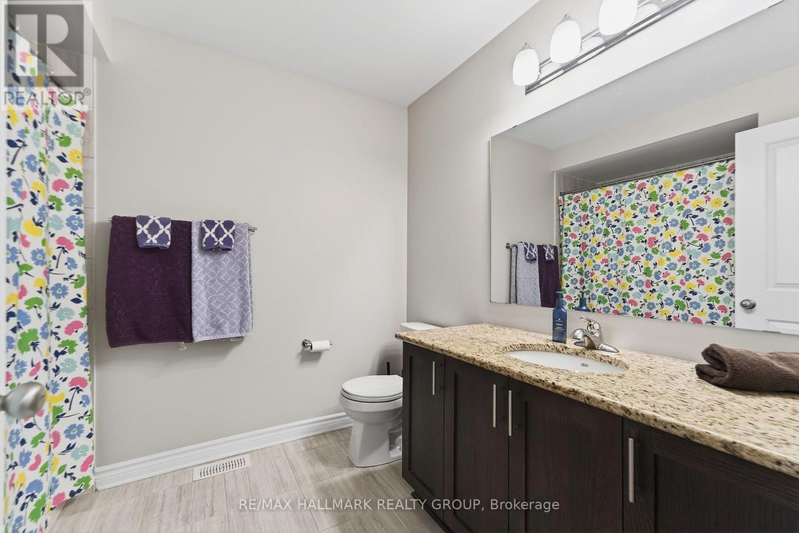 60 Jardiniere Street