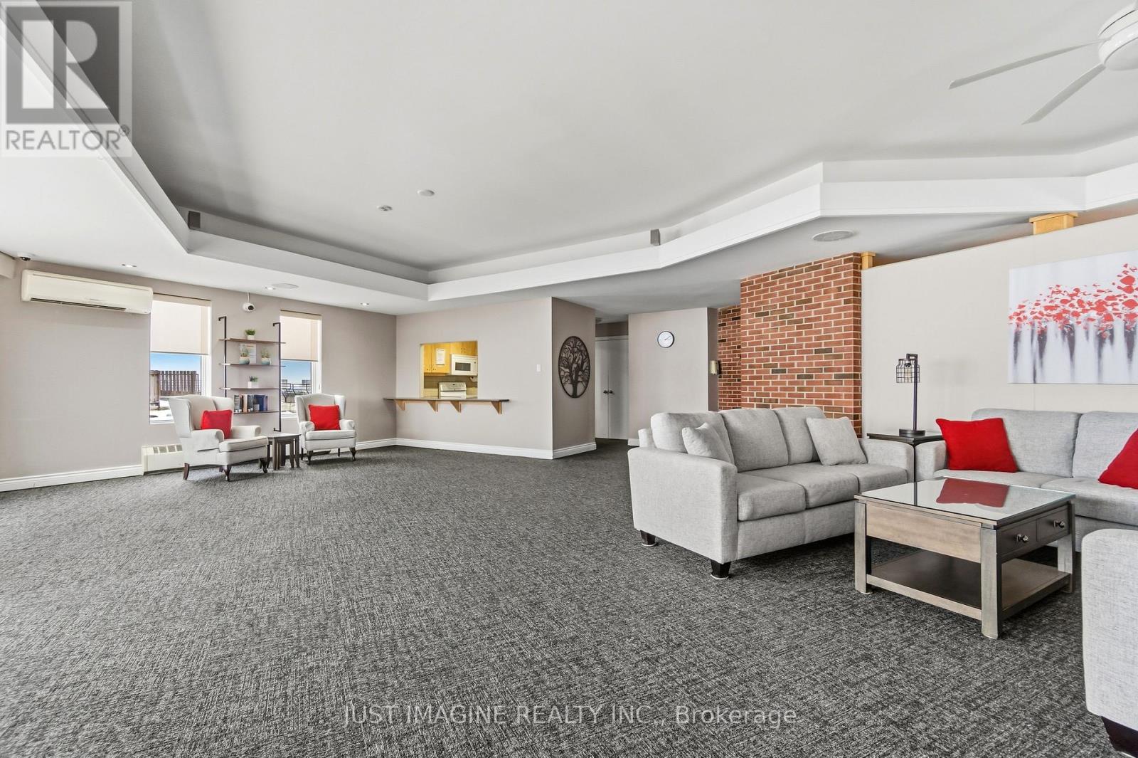 721 - 3100 Carling Avenue