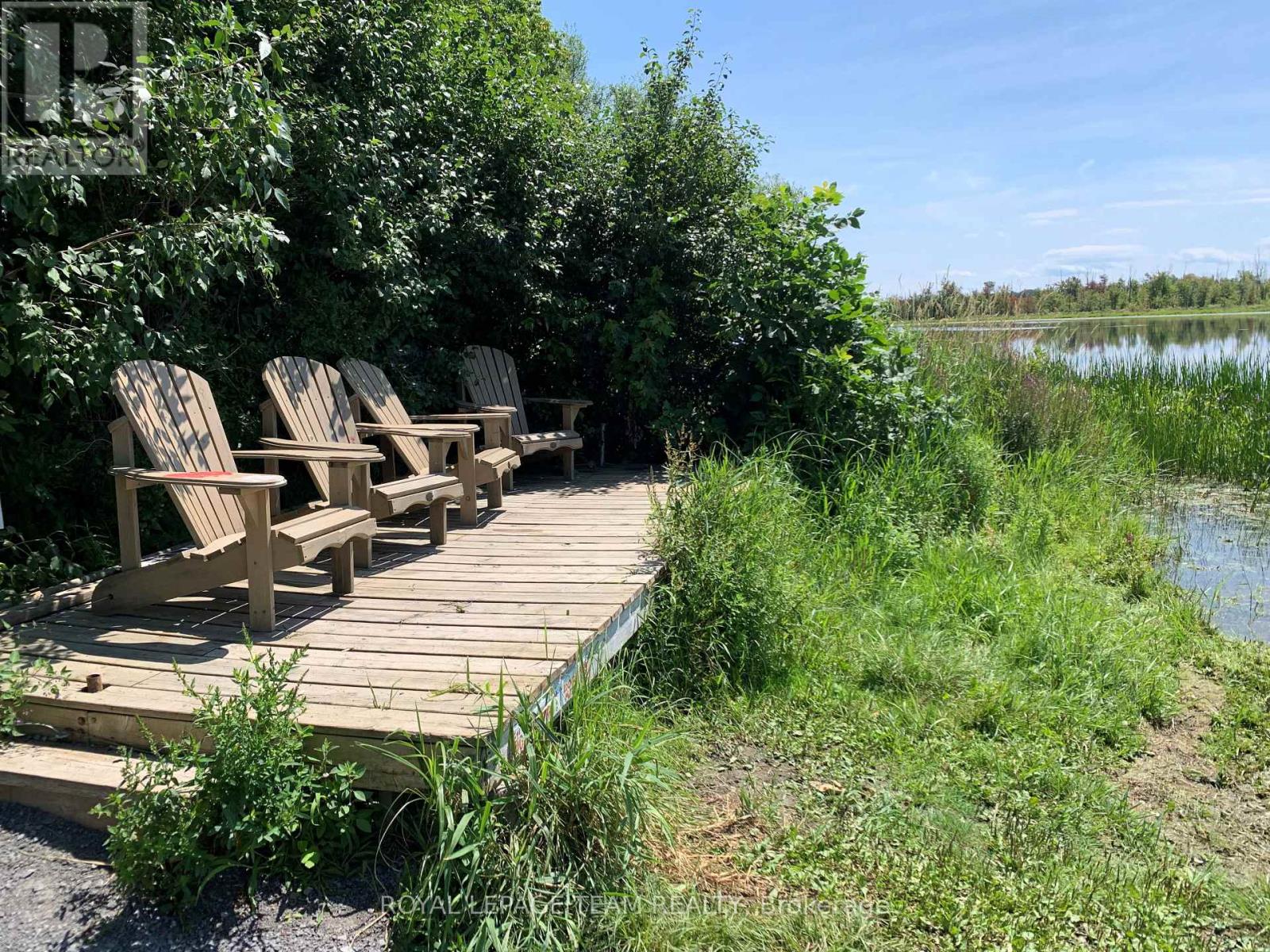 638 Robert Hill Street N