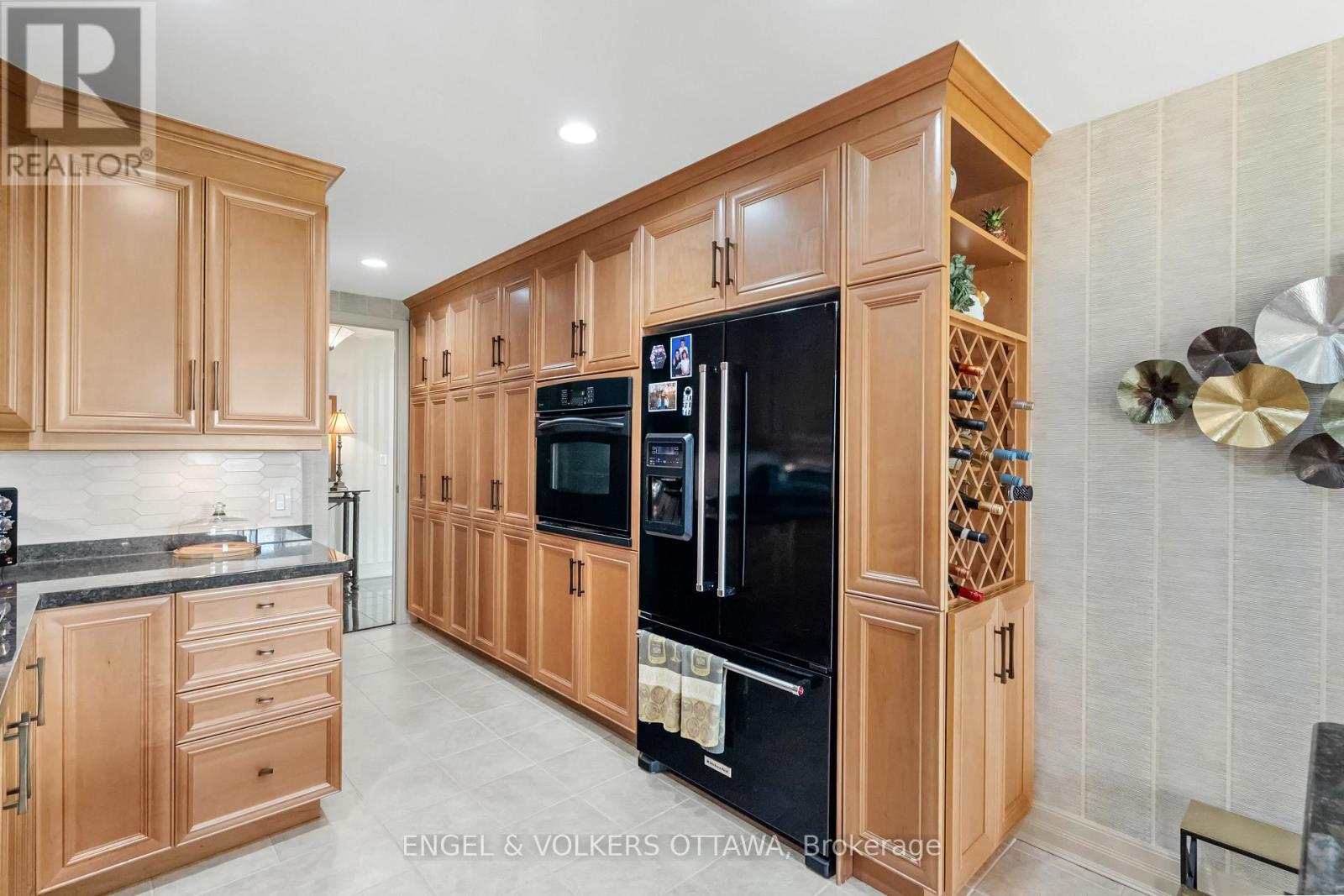 903 - 3590 Rivergate Way