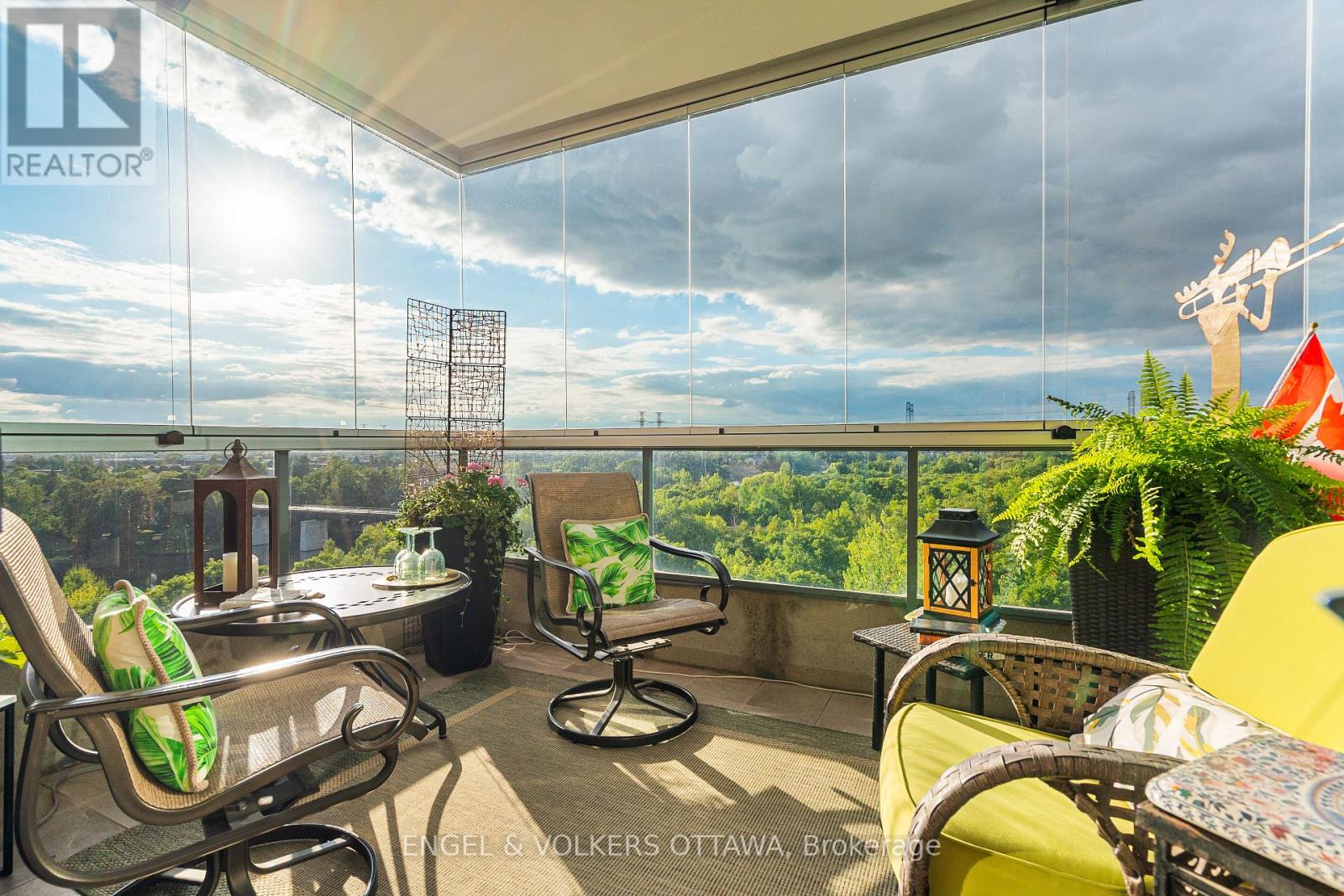 903 - 3590 Rivergate Way