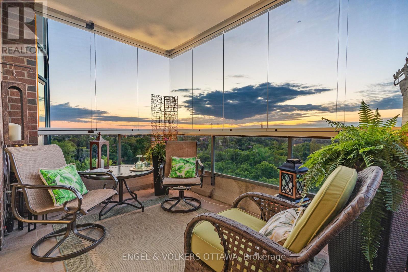 903 - 3590 Rivergate Way