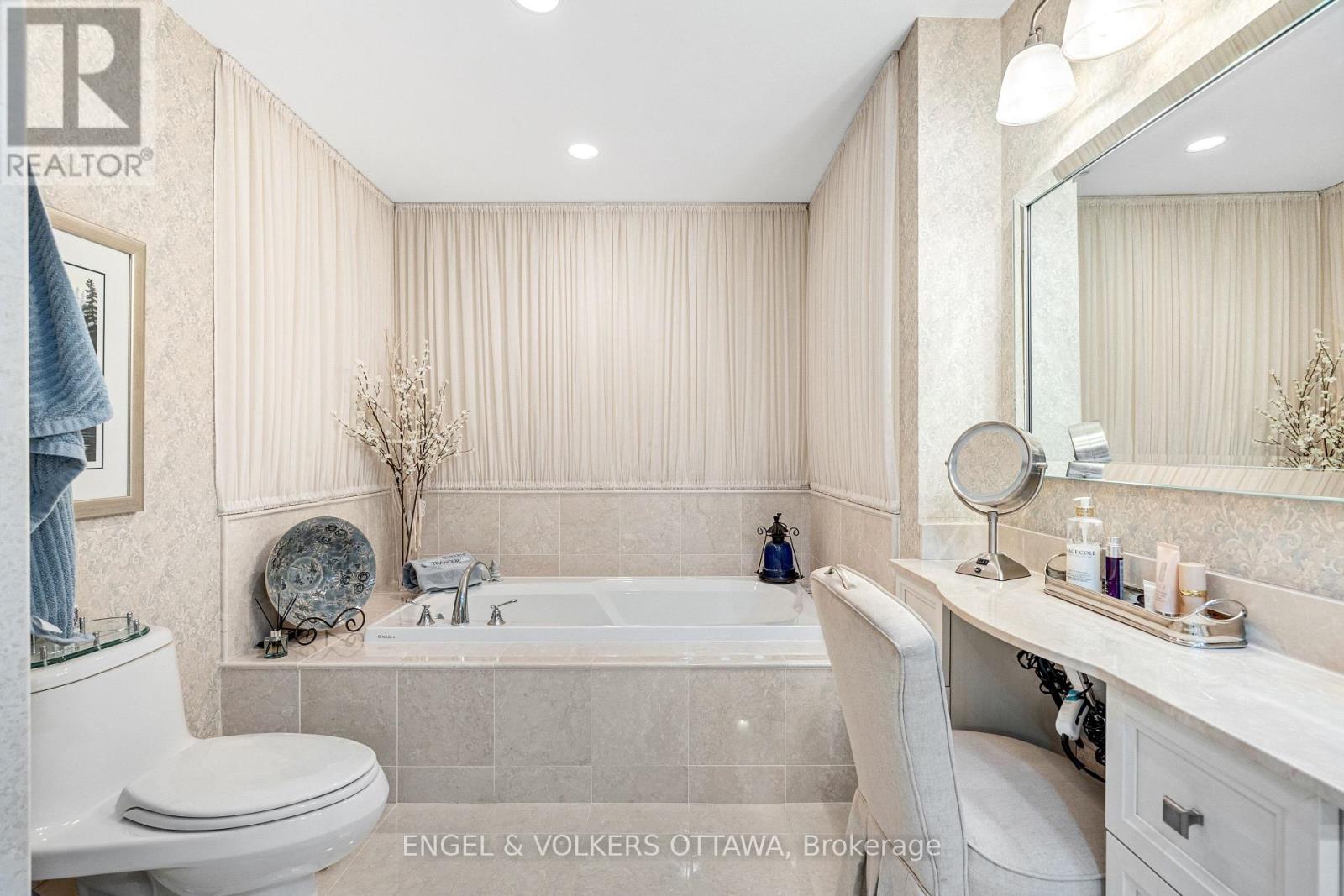 903 - 3590 Rivergate Way