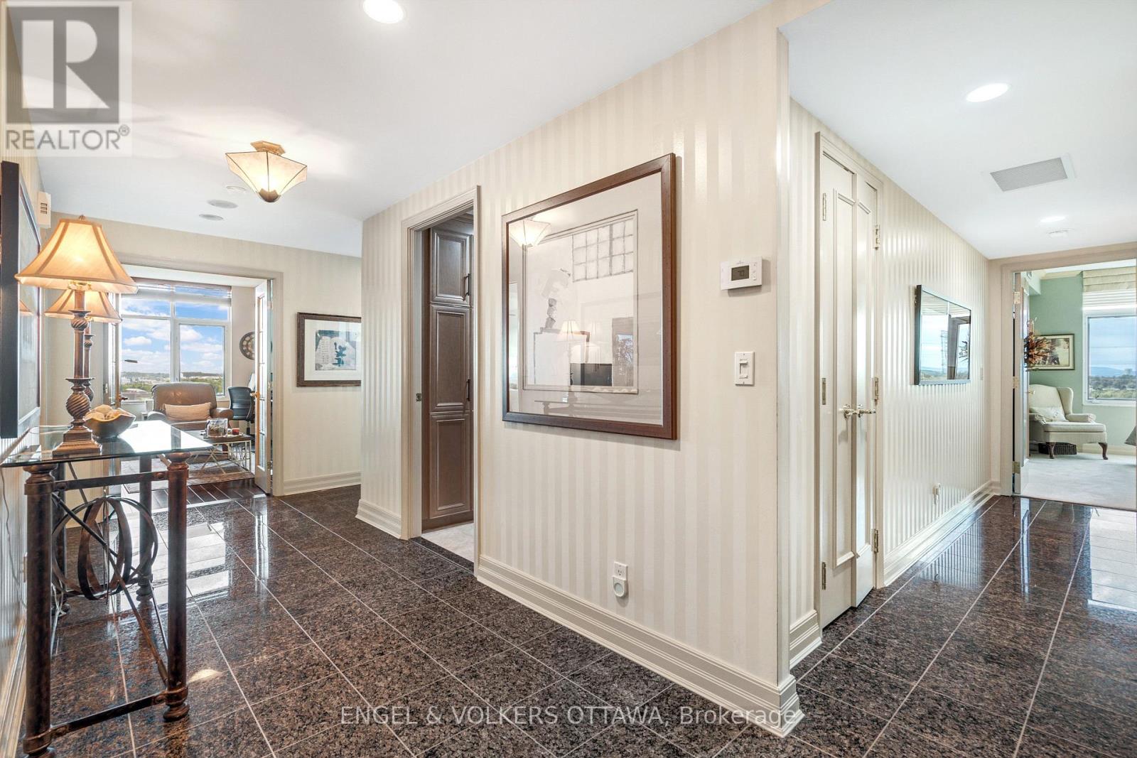 903 - 3590 Rivergate Way