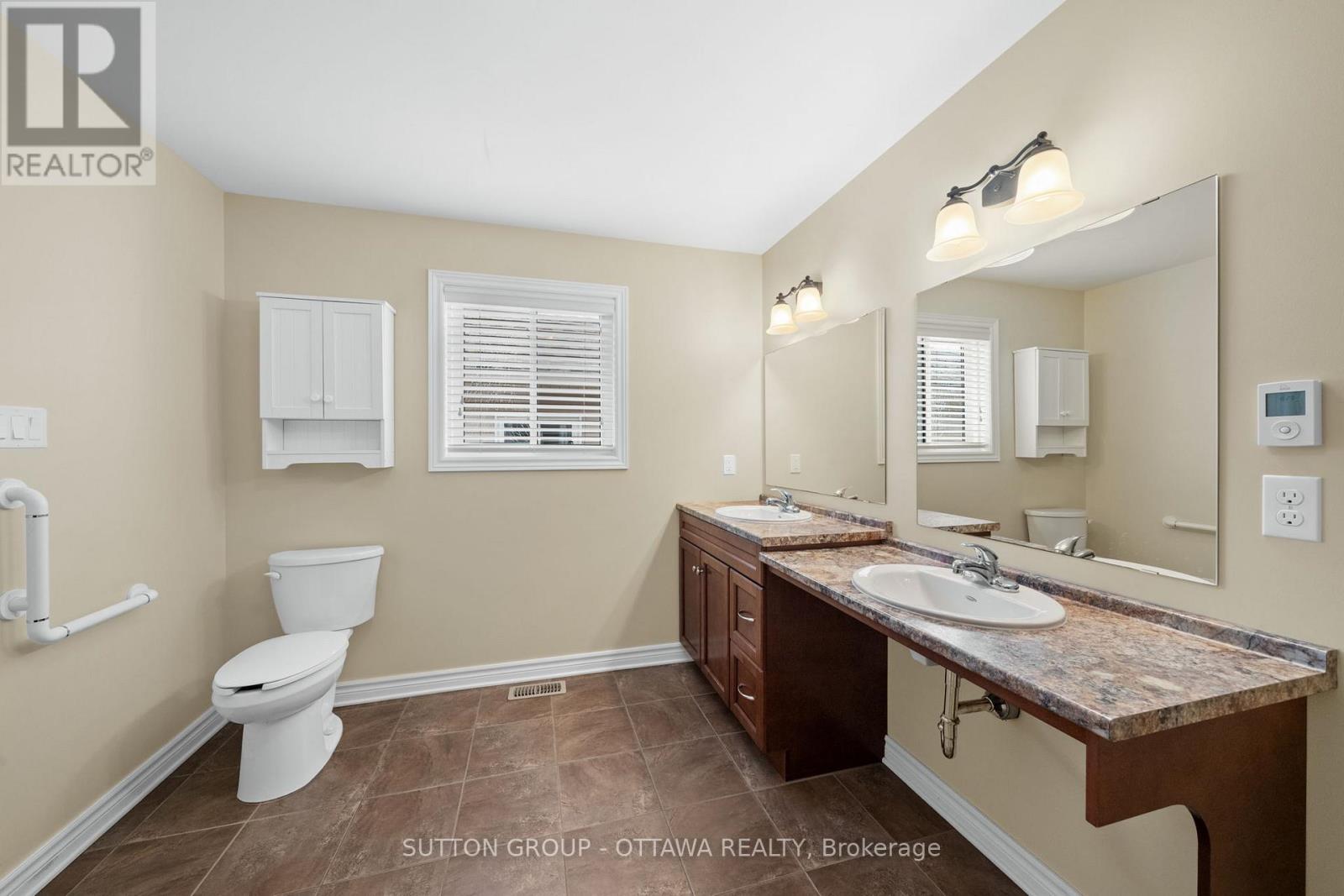 458 Van Dusen Street