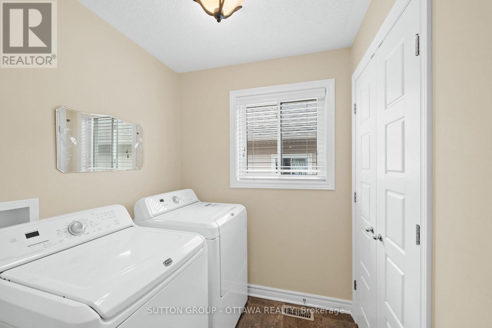 458 Van Dusen Street