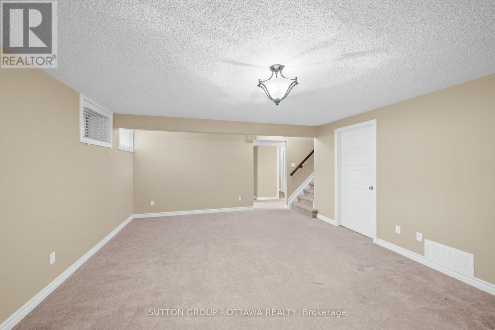 458 Van Dusen Street