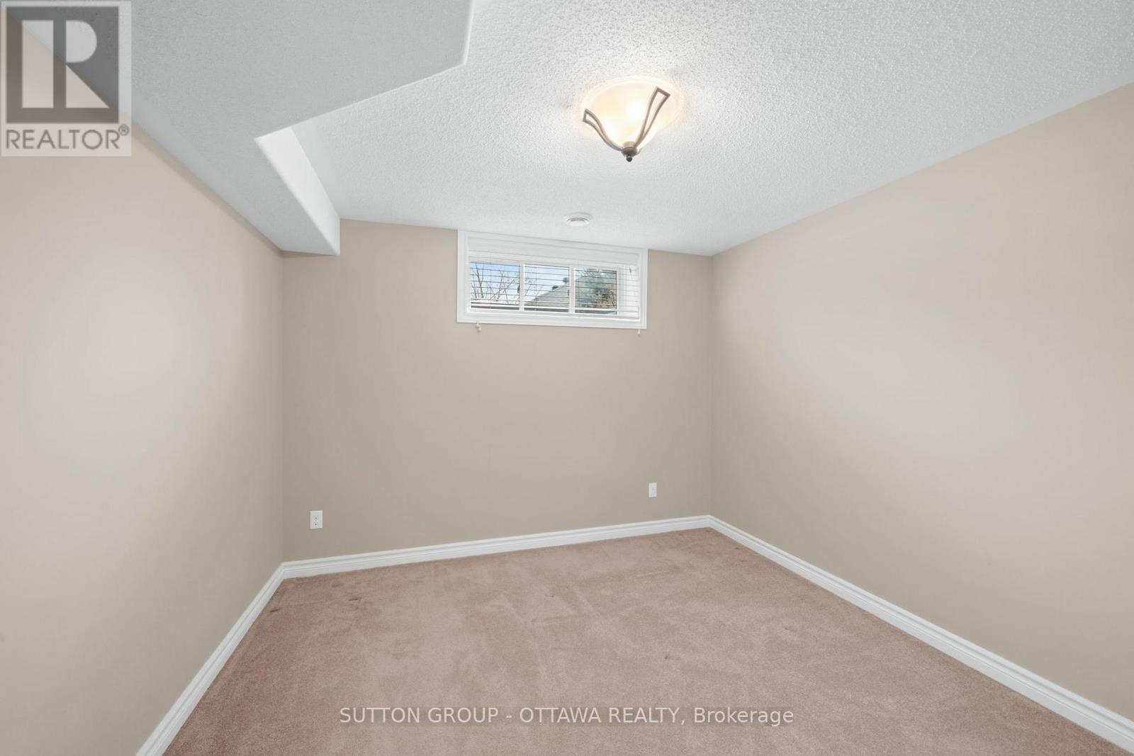 458 Van Dusen Street