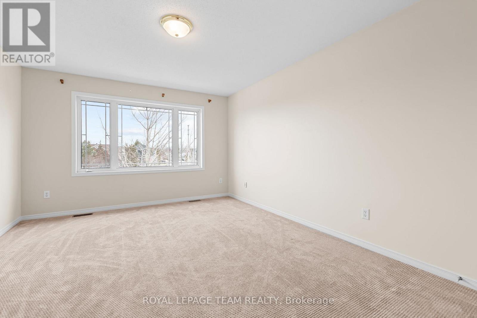 522 Kentmare Crescent