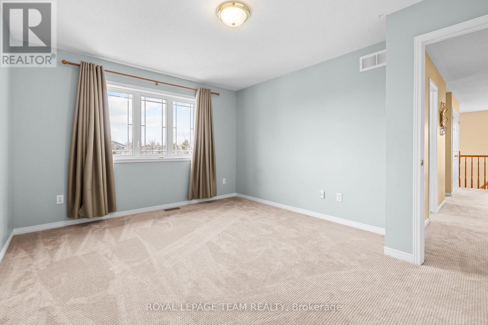 522 Kentmare Crescent