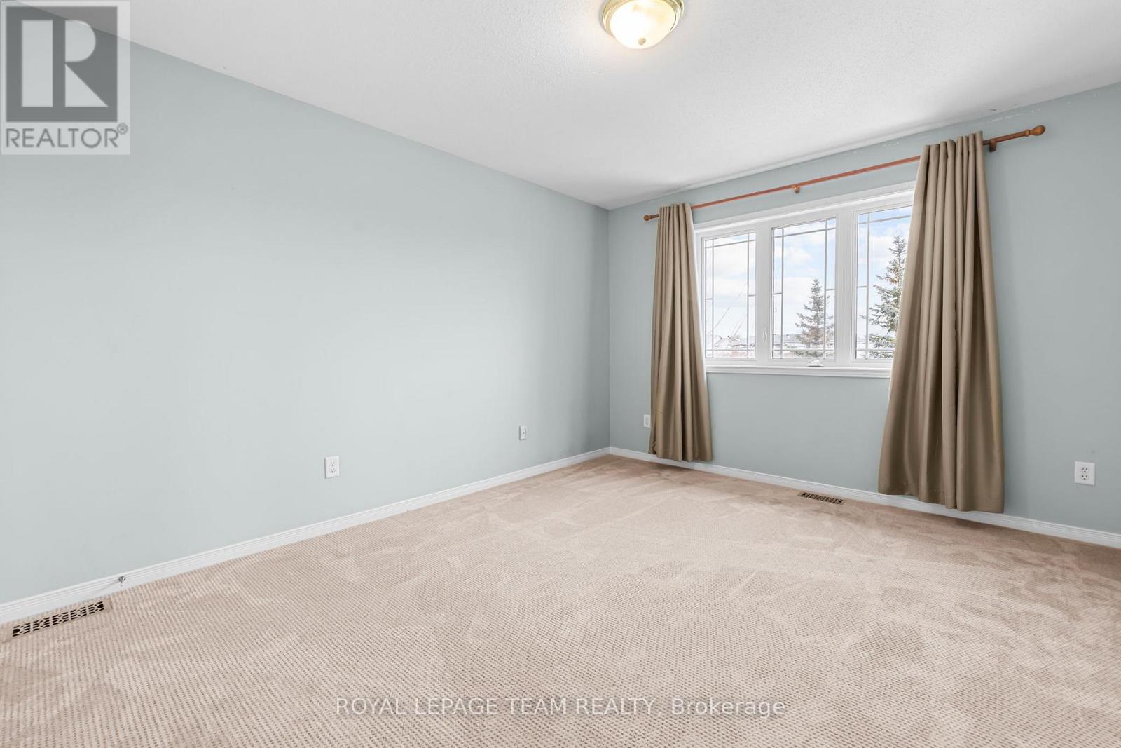 522 Kentmare Crescent