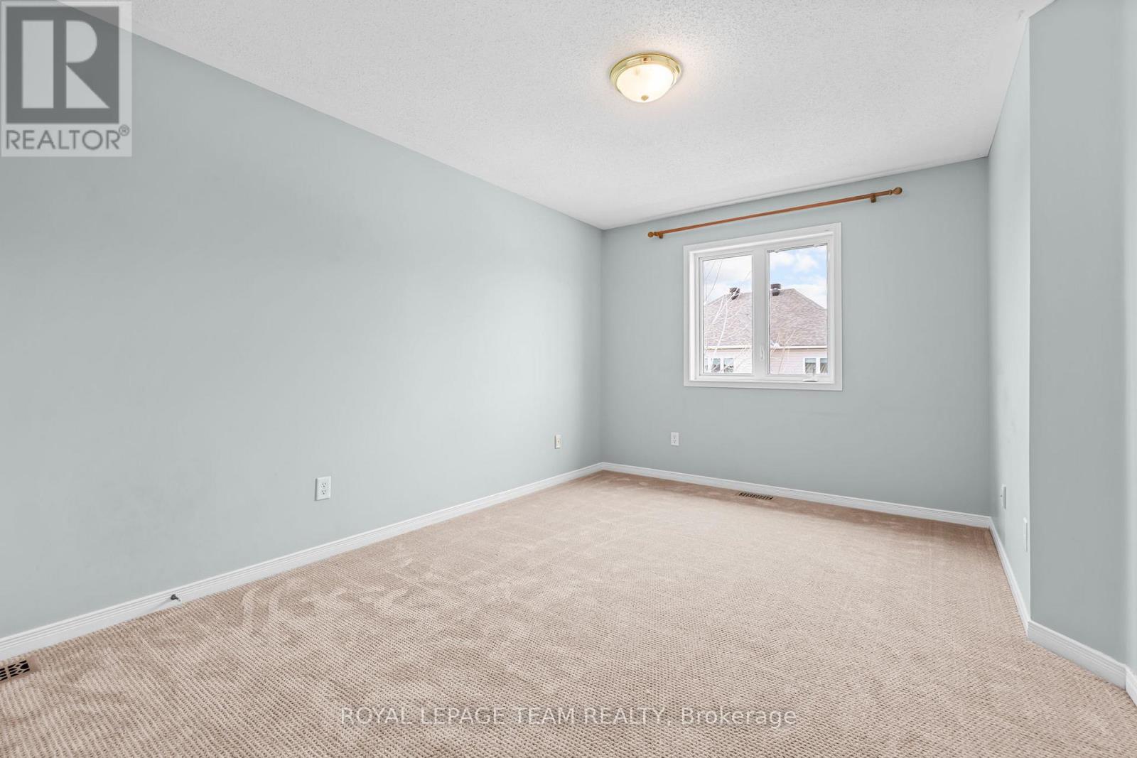 522 Kentmare Crescent