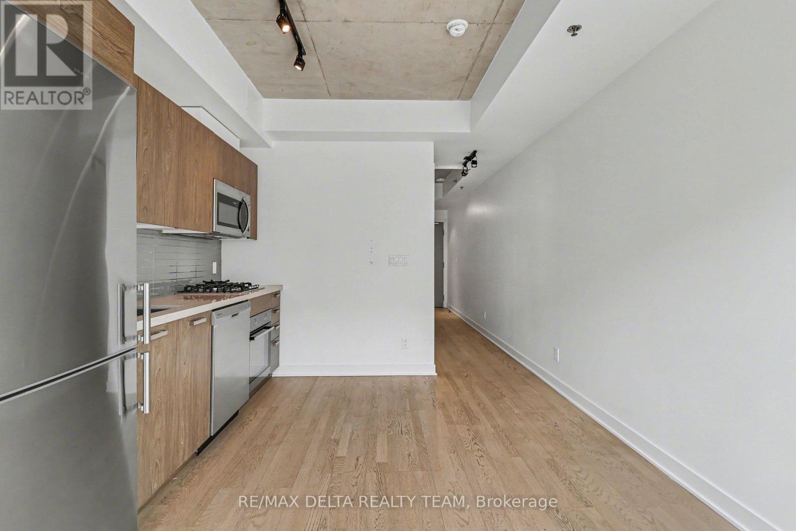 207 - 203 Catherine Street