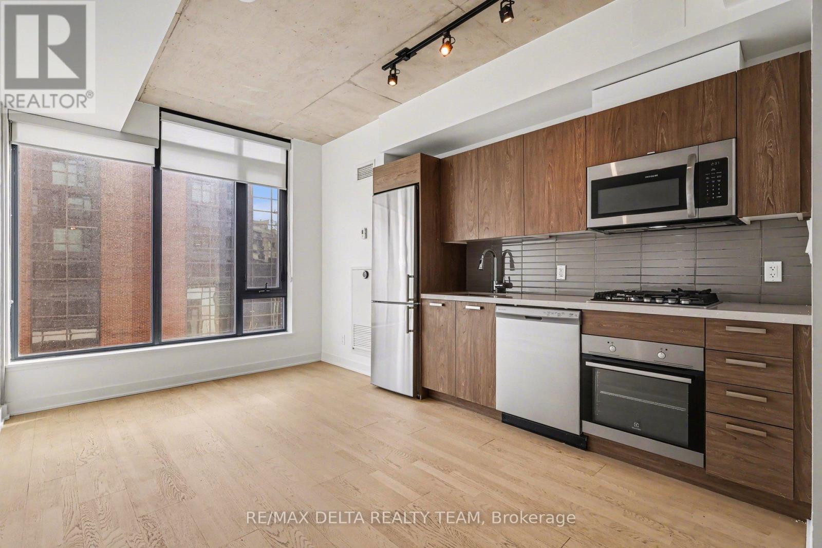 207 - 203 Catherine Street