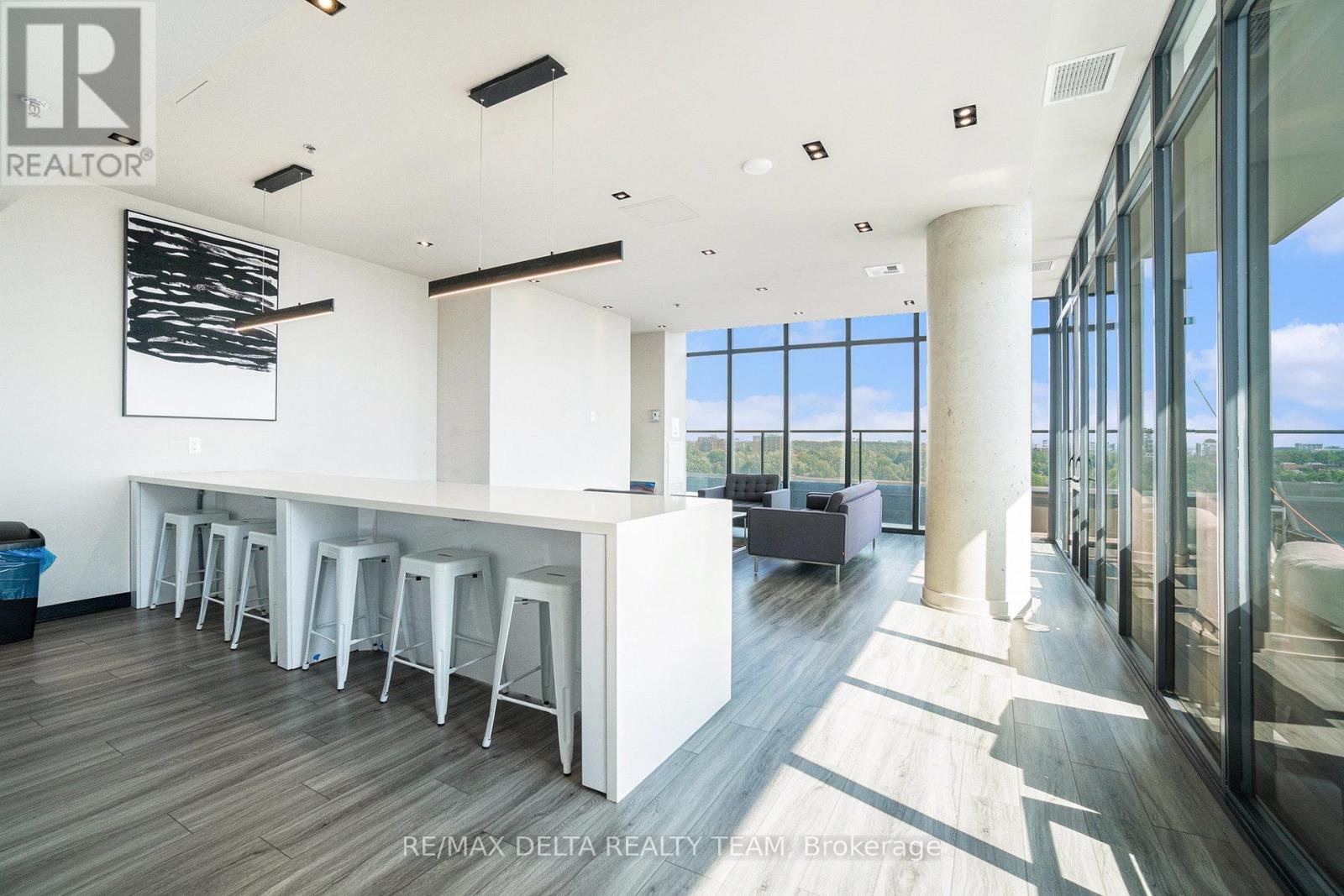 207 - 203 Catherine Street