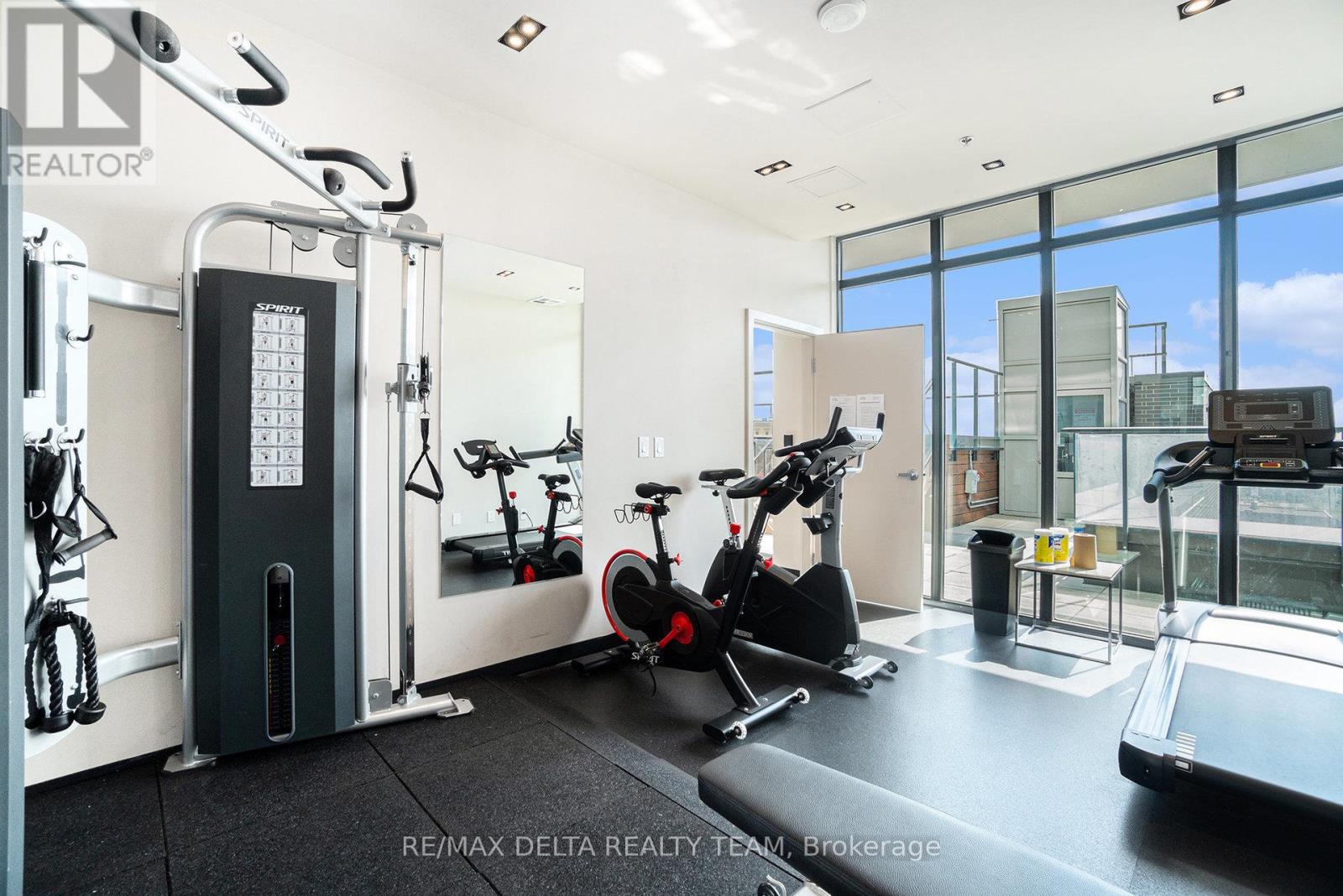 207 - 203 Catherine Street