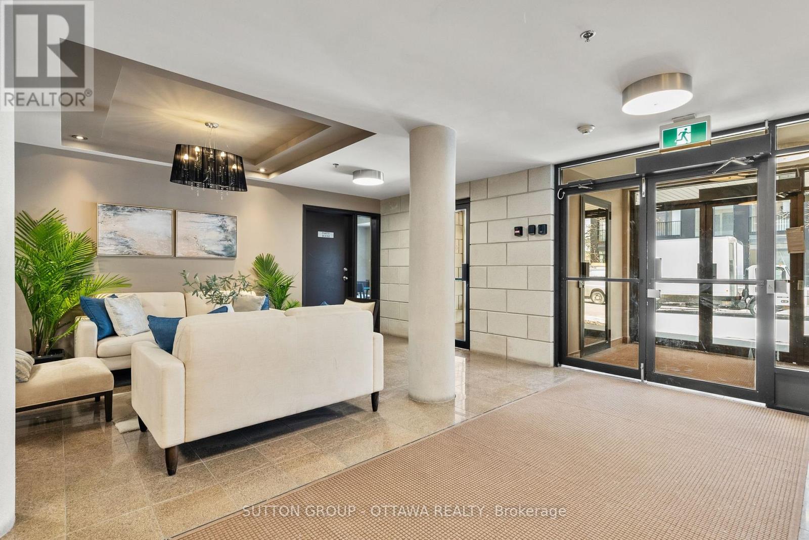 105 - 323 Winona Avenue