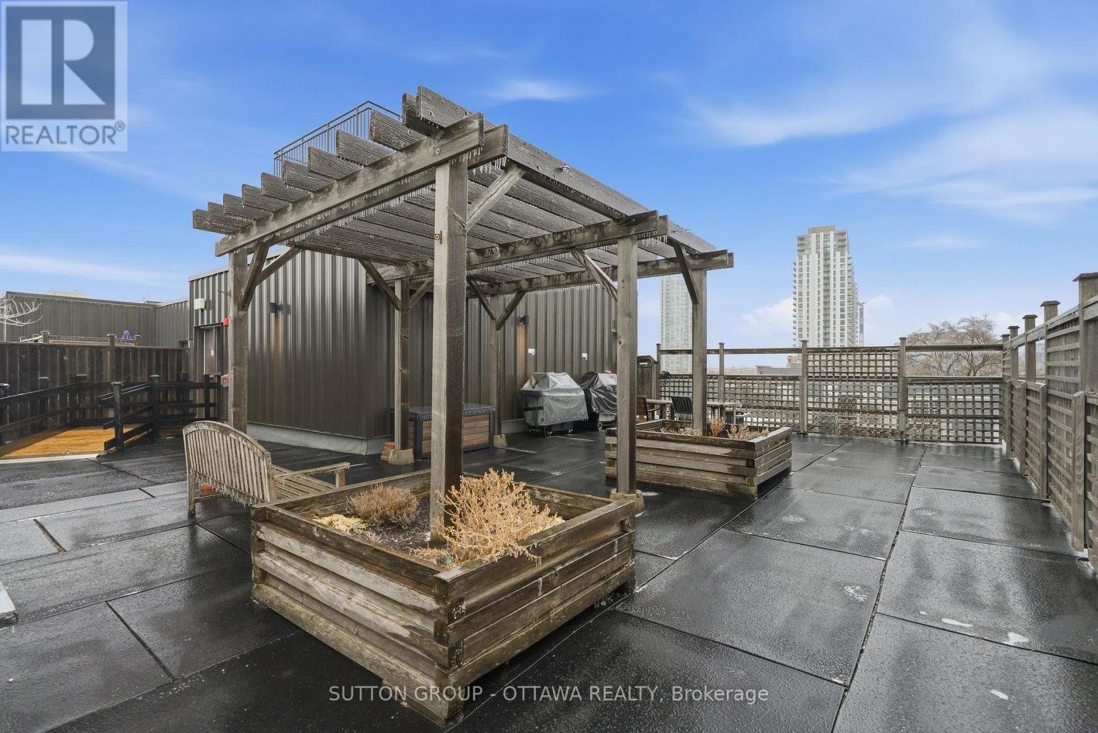 105 - 323 Winona Avenue