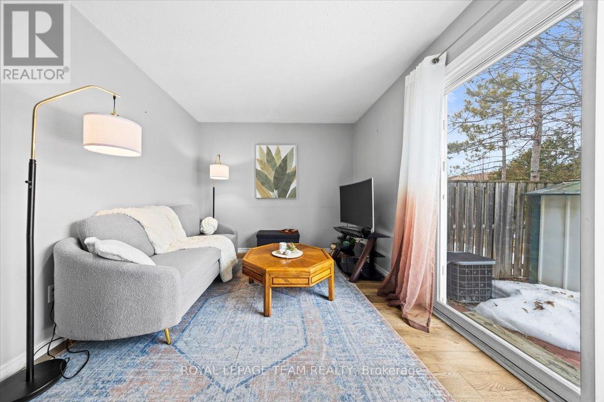 14 - 2570 Southvale Crescent