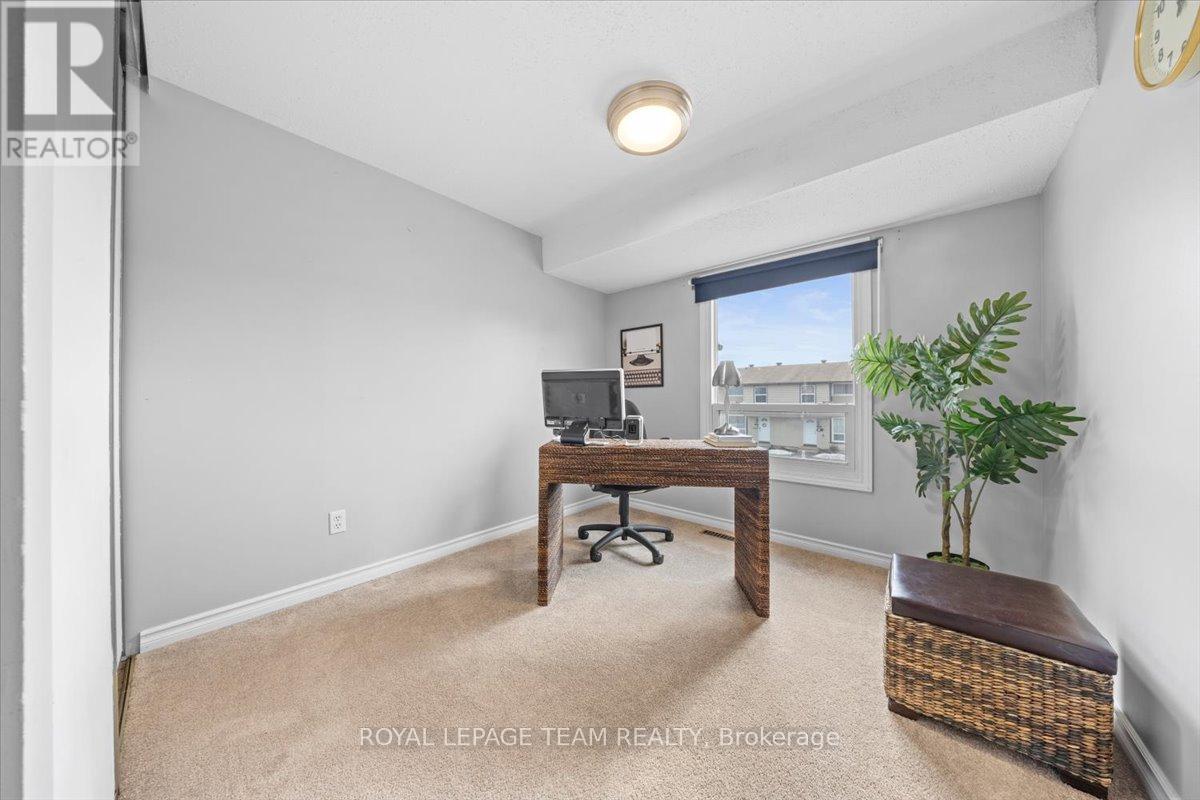 14 - 2570 Southvale Crescent