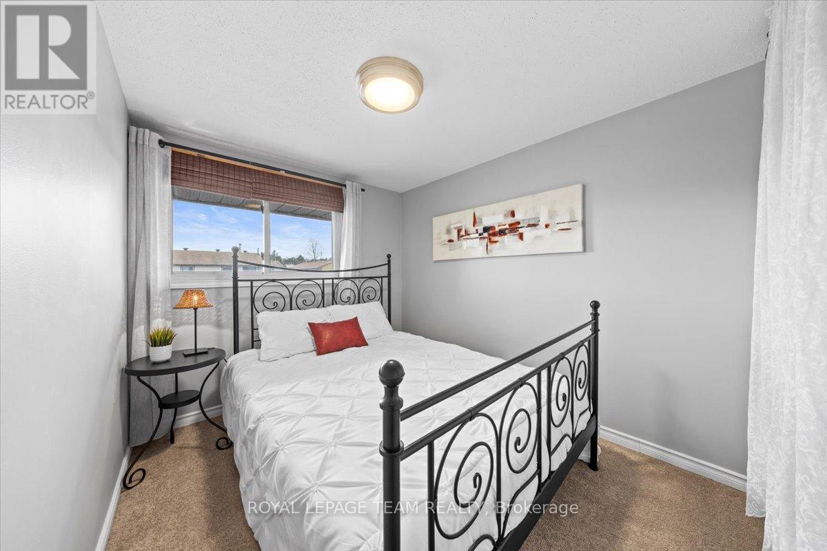 14 - 2570 Southvale Crescent