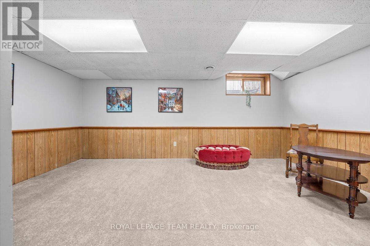 14 - 2570 Southvale Crescent