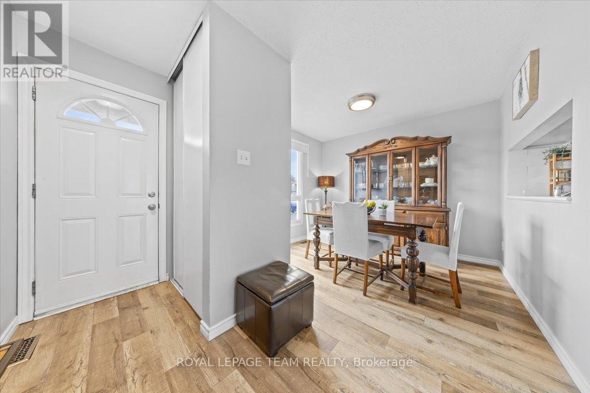 14 - 2570 Southvale Crescent