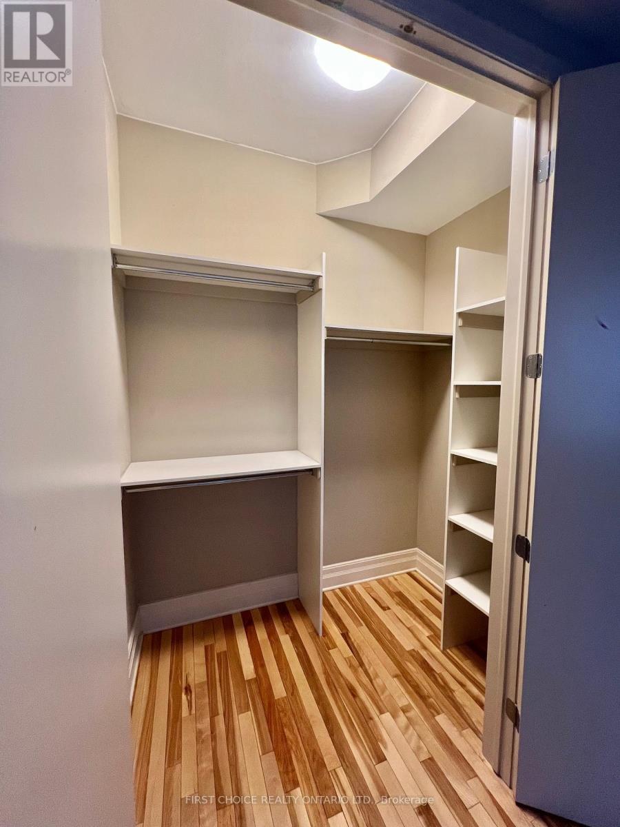 805 - 375 Lisgar Street