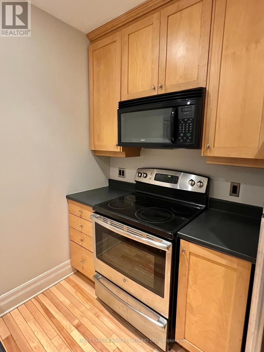 805 - 375 Lisgar Street