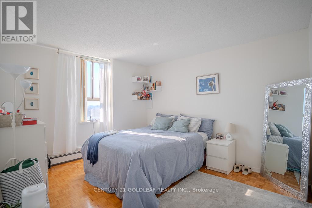 1406 - 505 St Laurent Boulevard