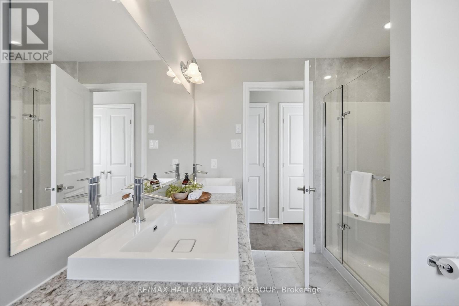 570 Baie-des-castors Street