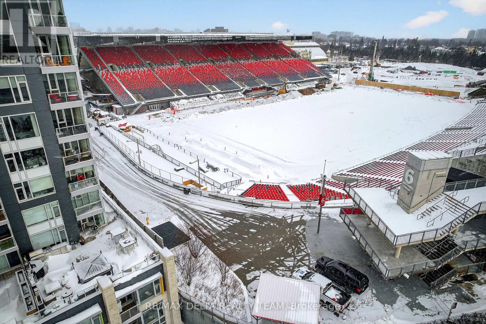 307 - 1035 Bank Street