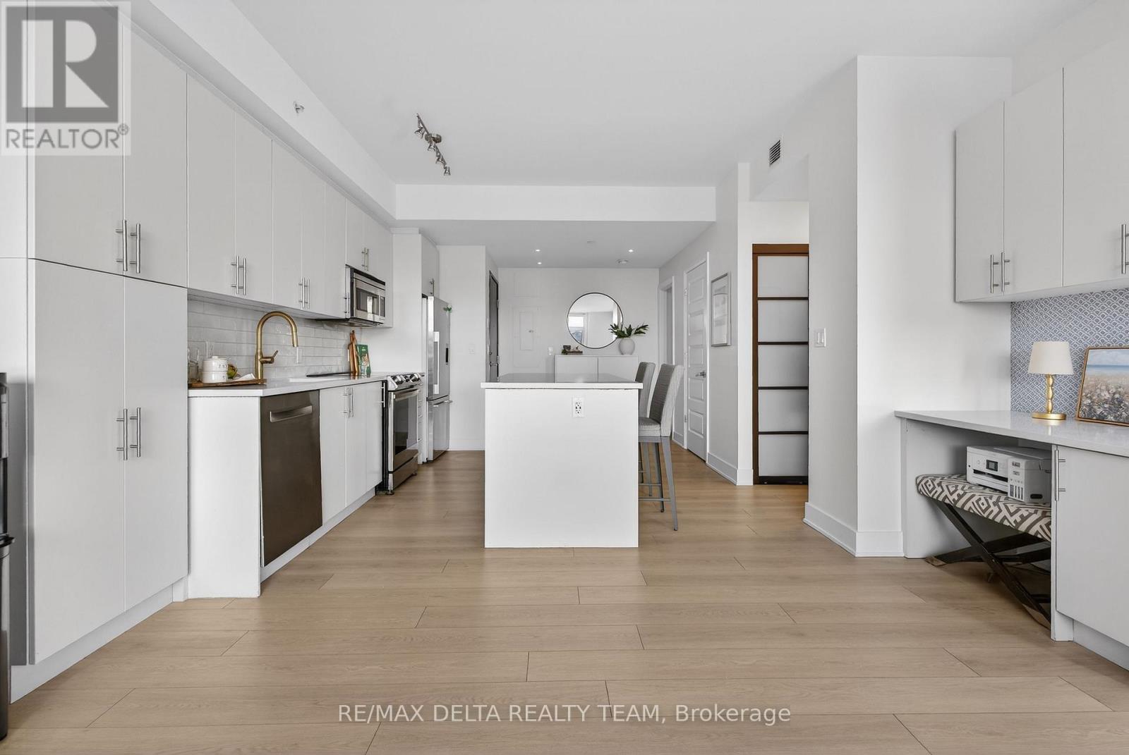 307 - 1035 Bank Street