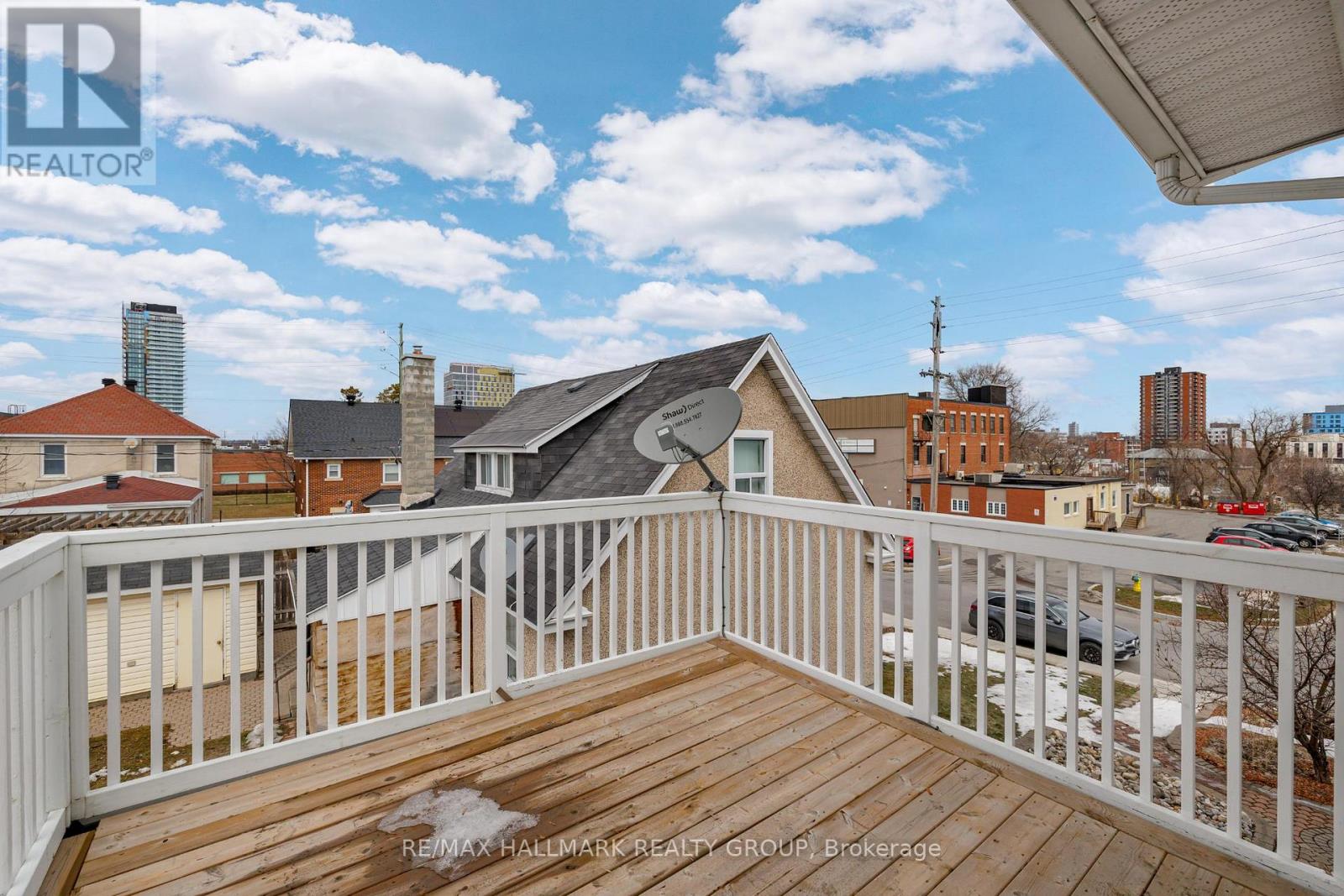 162 Loretta Avenue N