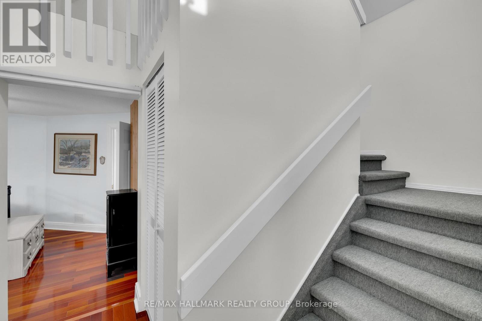 162 Loretta Avenue N