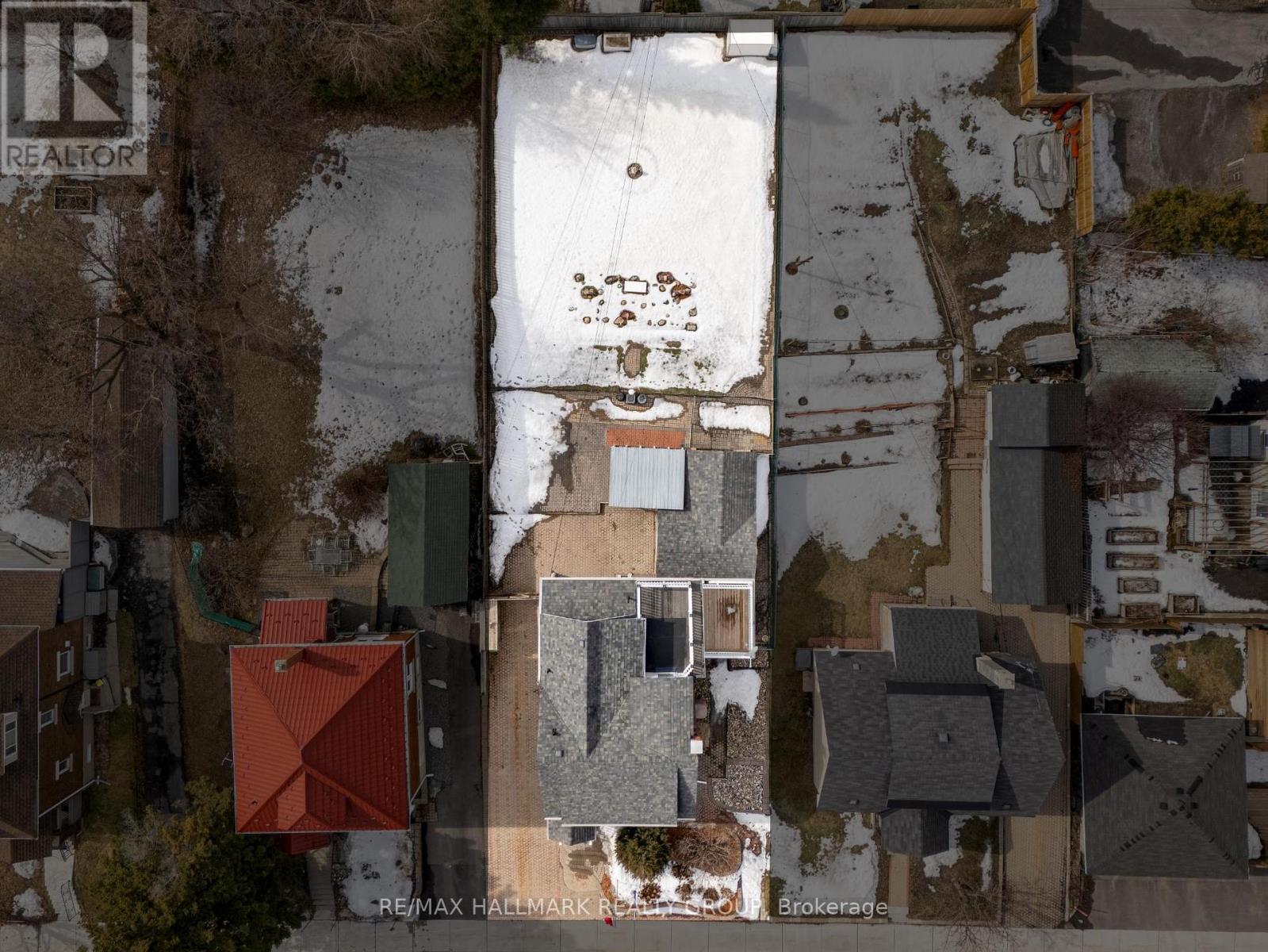 162 Loretta Avenue N