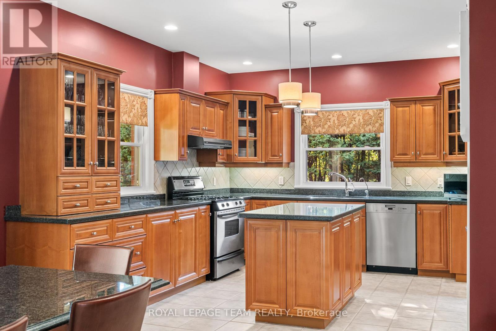 1601 Apeldoorn Avenue